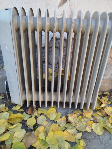 обогреватели маслянные: Продаю масляный обогреватель, рабочий но надо провода довести до ума