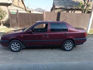 овт насос: Volkswagen Vento: 1992 г., 1.8 л, Механика, Бензин, Седан