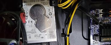 Masaüstü kompüterlər və iş stansiyaları: Masaüstü kompüter AeroCool Texniki göstəricilər: - Prosessor: Intel — 9