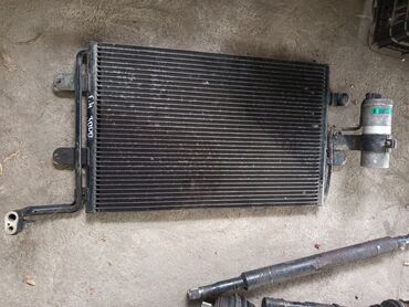 Крылья и комплектующие: Переднее правое Volkswagen, Б/у, Оригинал — 11