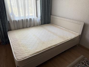 Кровати: Двуспальная кровать, Б/у, С матрасом, длина - 200 см — 3