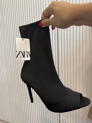 Çəkmələr: Qısaboğaz, Zara, Ölçü: 38, rəng - Qara, Yeni lalafo.az -da Çəkmələr: Qısaboğaz, Zara, Ölçü: 38, rəng - Qara, Yeni
