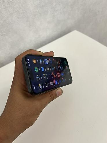 iphone xe: IPhone 15 Pro, Б/у, 128 ГБ, Черный, Чехол — 2