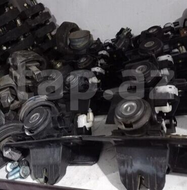 запчасти автомобиль мерседес: İKİ ƏDƏD VAR BİRİ AÇARLI 55 AZN, AÇARSIZ MAŞINDAN SÖKÜLMƏ 30 AZN DƏMİR