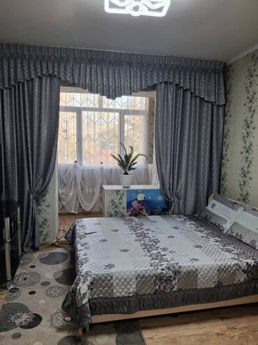 двухэтажные дома: 2 комнаты, 52 м², 106 серия, 2 этаж, Косметический ремонт