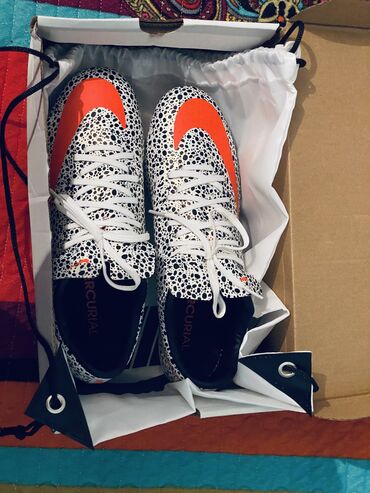 одежда для футбола: Nike Mercurial Vapor 10 Старого покаление не ношеные комплект рюкзак at lalafo.kg одежда для футбола: Nike Mercurial Vapor 10 Старого покаление не ношеные комплект рюкзак