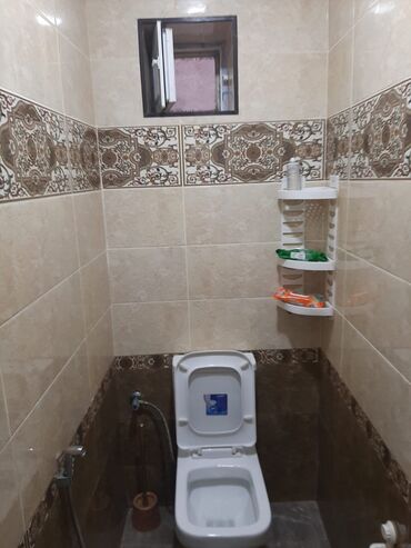 Həyət evləri və villaların satışı: 250kv 2 mertebe yuxarda 4 otaq asagida 4 otaq evin uzunluğu -da lalafo.az — 27 Həyət evləri və villaların satışı: 250kv 2 mertebe yuxarda 4 otaq asagida 4 otaq evin uzunluğu — 27