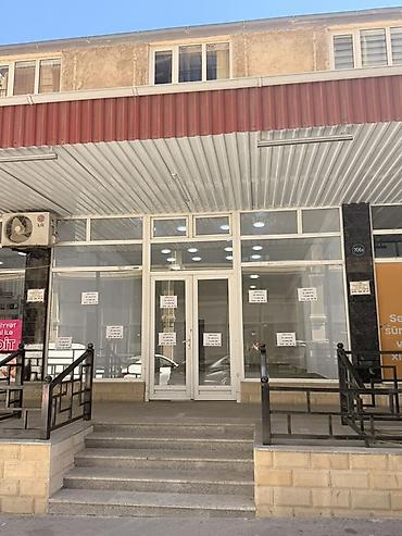 50 m2 ofislər: İcarə üçün obyekt (mağaza/ofis) - Geniş ön fasad və şüşə giriş qapısı — 4