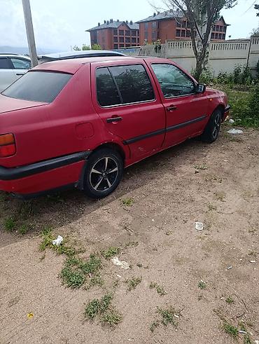 Volkswagen Vento: 1994 г., 1.8 л, Кол менен иштөөчү, Бензин, Седан