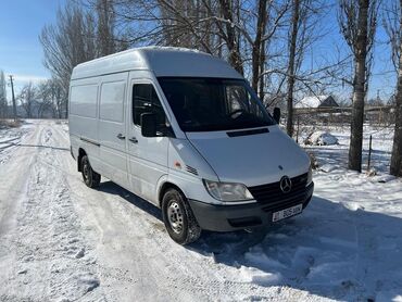 спиринтер сапок: Көчүү, эмеректерди көчүрүү, Регион боюнча, Шаар ичинде, жүк ташуучу жумушчусу менен