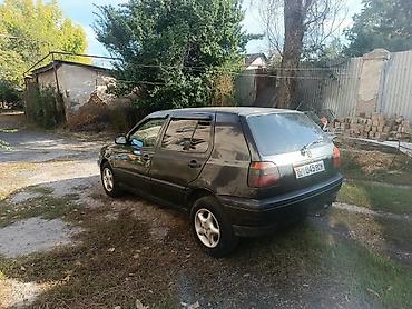 Volkswagen: Volkswagen Golf: 1993 г., 2 л, Механика, Бензин, Хэтчбэк — 4