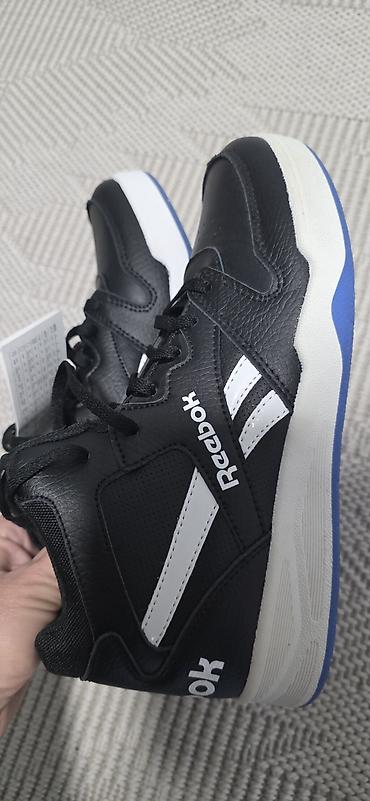 crni todor: POTPUNO NOVE ETIKETA Reebok kožne patike – visoki model - Model — 3