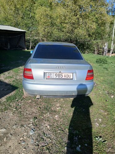 авто бафер: Audi A4: 1998 г., 1.6 л, Автомат, Бензин, Седан