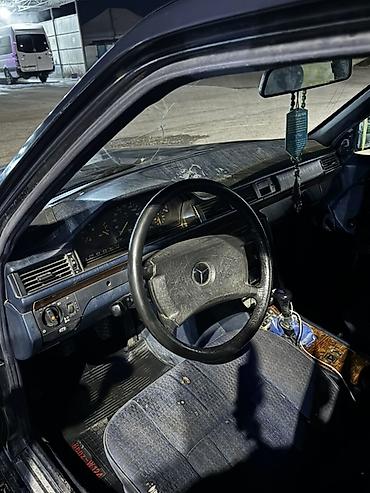 2 8: Mercedes-Benz W124: 1991 г., 2 л, Механика, Бензин, Седан — 1
