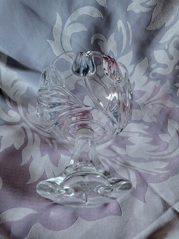 Ostalo posuđe: Bombonijera nova tkz tulipan Walther,Nemacka iz 70ih. Bombonijera na lalafo.rs — 17 Ostalo posuđe: Bombonijera nova tkz tulipan Walther,Nemacka iz 70ih. Bombonijera — 17