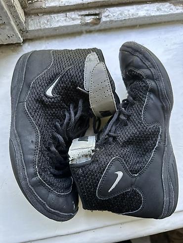 Эркектердин кроссовкасы, 37.5, Nike, Колдонулган, түсү - Кара, Өзү алып кетүү lalafo.kg да — 4 Эркектердин кроссовкасы, 37.5, Nike, Колдонулган, түсү - Кара, Өзү алып кетүү — 4