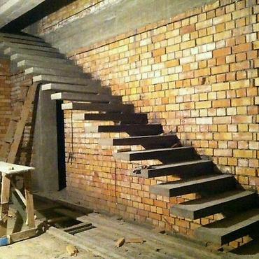 Бетонные лестницы: Бетонная лестница Для дома, Форма лестницы: Винтовая — 2