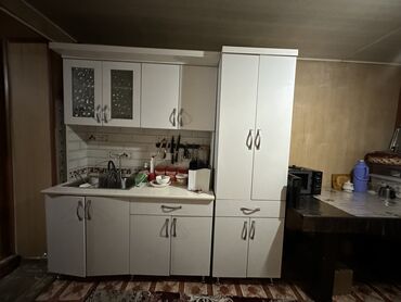 я ищу мебель бу: Ашкана гарнитуру, Колдонулган, түсү - Ак, Өзү алып кетүү