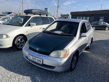 авто за 2000 долларов: Toyota Platz: 2000 г., 1.5 л, Автомат, Бензин, Седан