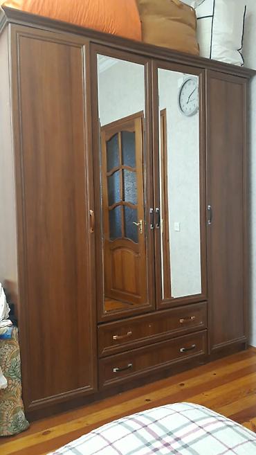 Mebel: İşlənmiş, 4 qapılı, Siyirməli, Qəhvəyi, Taxta, Açılan, Düz dolab — 2