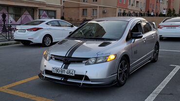Yağlar və avtokimyəvi maddələr: Honda Civic: 1.3 l | 2006 il Sedan