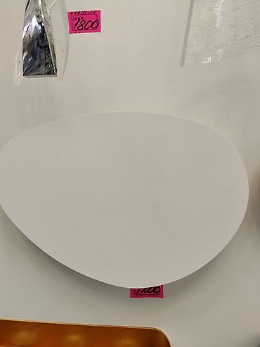 Освещение: Настенное LED-бра с рассеянной подсветкой по периметру. - Форма — 2