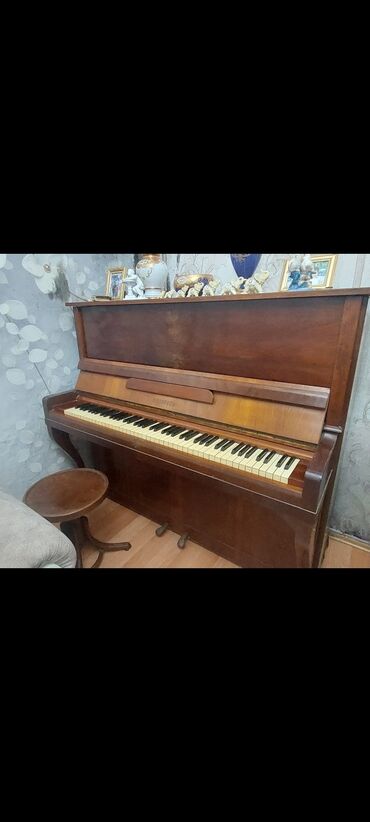 Pianolar: Piano, Belarus, Akustik, İşlənmiş, Ünvandan götürmə
