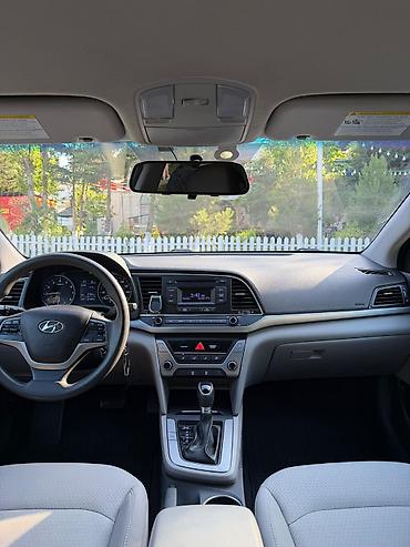 Hyundai: Hyundai Elantra: 2 l | 2017 il Sedan — 7