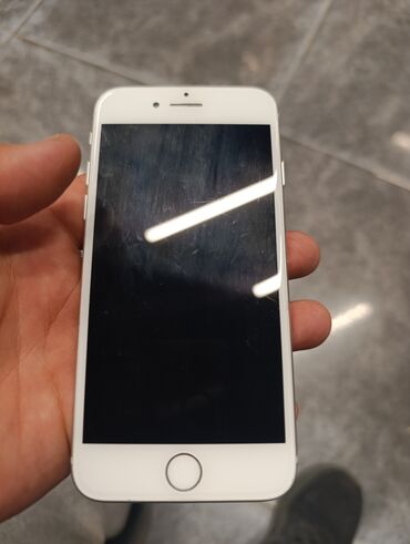 айфон х64: IPhone 8, Б/у, 64 ГБ, White Titanium, Зарядное устройство, Чехол, 88 %