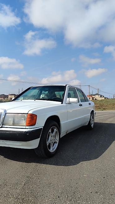 bmw e39 m: Mercedes-Benz 190 (W201) sedan – ağ rəng Xarici: - Klassik W201 — 2