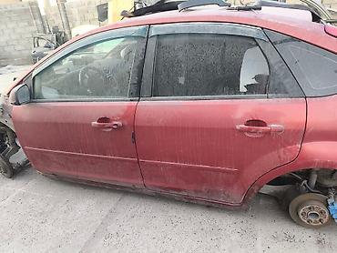 moning: Разбор на запчасти — Ford Focus II 1 (хэтчбек, 5 дверей), красный — 2