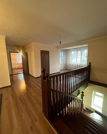 Продажа домов: Дом, 240 м², 7 комнат, Агентство недвижимости — 5