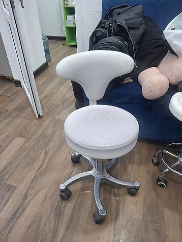 pedikur stulu: Təkərli iş oturacağı – estetika/salon/laboratoriya üçün - Anatomik — 1