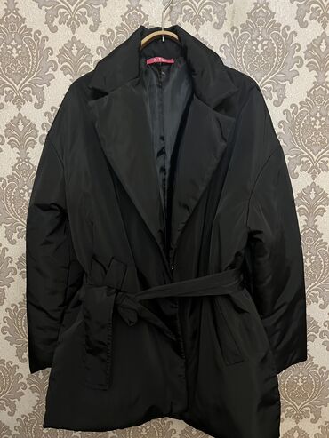 kisi geyimleri kurtkalar: Куртка 7Arrows, L (EU 40), цвет - Черный
