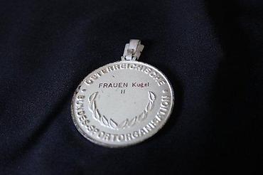 formula 1: SREBRNA MEDALJA, DRŽAVNO TAKMIČENJE U SALI ZA ŽENE, AUSTRIJA | Tri — 4