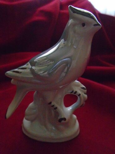 beli ranac nike: Prelepa vintage porcelanska figura ptice