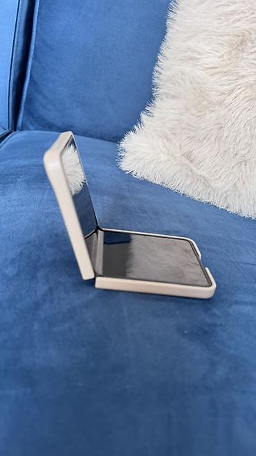 12 pro iphone: Samsung Galaxy Z Flip7, Б/у, 512 ГБ, цвет - Черный — 6