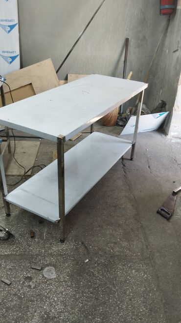 столовое оборудование: Продаю столы нержавейка Также изготавливаем по размерам заказчика