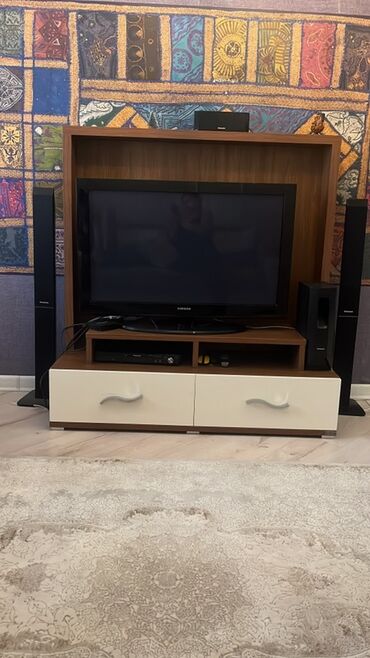 Avtoelektronika: Televizor Samsung LCD 40"