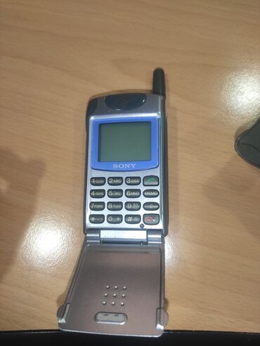 sony telefonları: Sony Ericsson C510, rəng - Boz