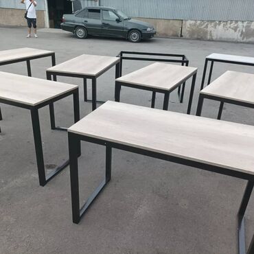 Другая мебель: Офисный стол. Компьютерный стол. Письменный стол. Обеденный стол. У — 18