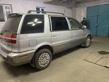 мицубиси спейс вагон: Hyundai Santamo: 2001 г., 2 л, Механика, Бензин, Минивэн