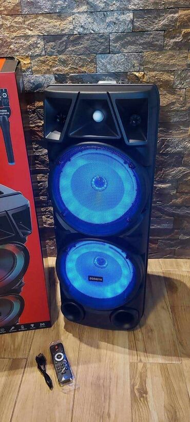 Zvučnici i stereo sistemi: 80 cm visine 11.000 dinara