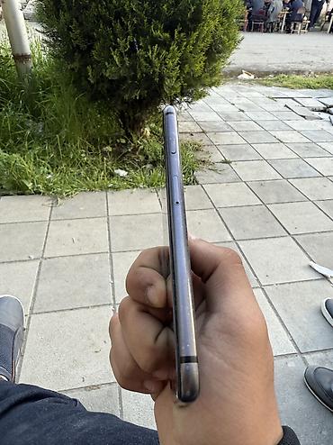 iphone 8 plus qiymetleri: IPhone 8, 64 GB, Qara, Qırıq, Barmaq izi, Simsiz şarj — 4