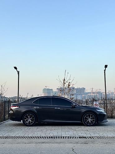 Toyota: Toyota Camry: 2018 г., 2.5 л, Автомат, Гибрид, Седан — 12