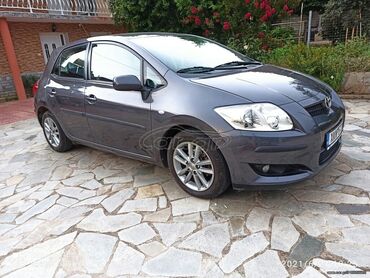 Toyota: Toyota Auris: 1.4 l. | 2010 έ. Sedan — 4