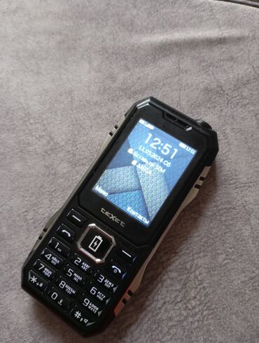 смартфоны кнопочные телефоны: Texet TM-333, Б/у, цвет - Черный, 2 SIM