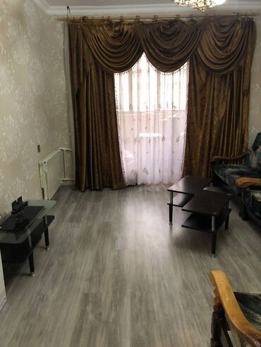 Uzunmüddətli kirayə mənzillər: Gənclik,Ayna Sultanova,heykəlin yaxınlığında,5 mərtəbəli tikilinin — 9