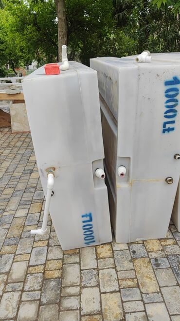 Baklar və çənlər: Bak, Plastik, 1000 l l, İşlənmiş