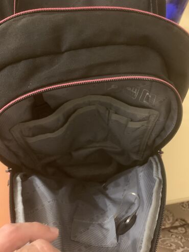 Məktəb çantaları: Mekteb sumkasi yaxsi veziyyetde — 8